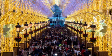 El alumbrado navideño de la calle Larios se encenderá el 26 de noviembre con dos horas menos al día