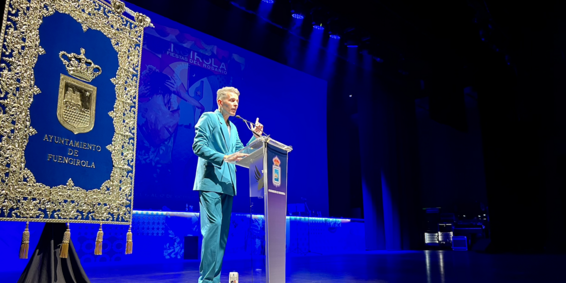 El pregón de Fran Terrén alza el telón de la Feria de Fuengirola 2022 en honor de la Virgen del Rosario