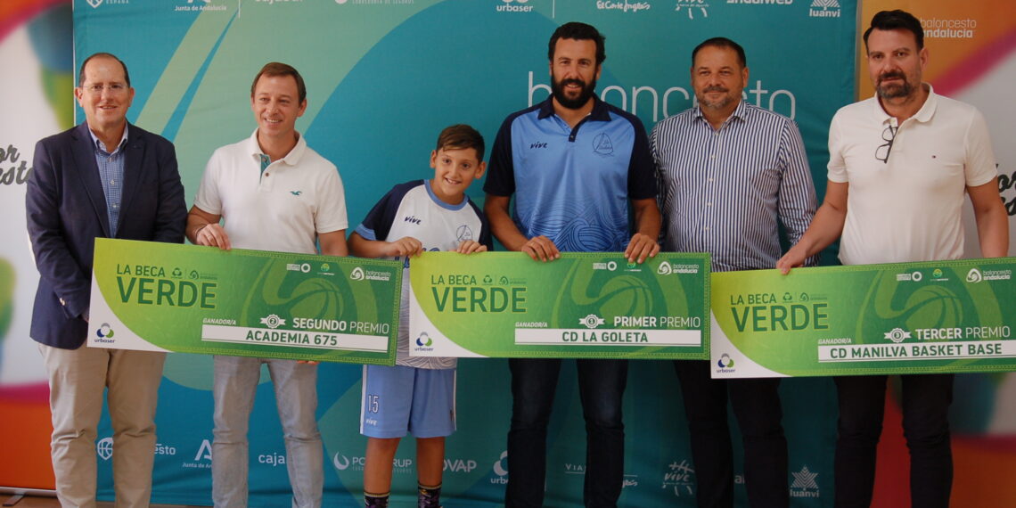 Urbaser y la FAB entregan la Beca Verde al CD Manilva Basketbase