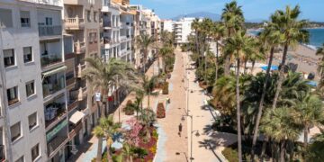 Estepona recibe el Premio de Honor ‘Ciudades que Caminan’ por el proyecto de abrir la ciudad al mar