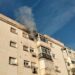 Un afectado por inhalación de humo tras un incendio en una vivienda en Torremolinos