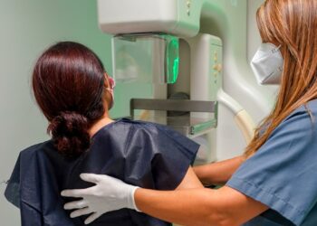 Ocho de cada diez mujeres andaluzas con cáncer de mama podrán superarlo gracias a nuevos tratamientos