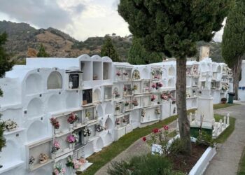 Casares mantiene la tradición en la celebración del Día de Todos los Santos