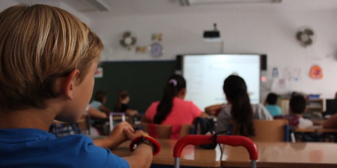 Andalucía abre el plazo para pedir el cheque escolar de 100 euros