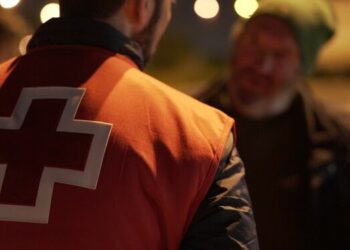 Marbella destina 440 mil euros a Cruz Roja para atender a personas sin hogar