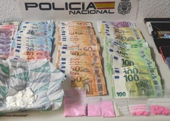 Dos detenidos por tráfico de drogas y cohecho al ofrecer a agentes 10.000 euros para eludir arresto en Marbella