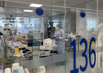 Málaga vuelve a contabilizar pacientes en UCI con COVID y notifican nueve fallecidos