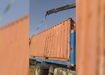 Fallece un hombre tras ser aplastado por un container en una finca privada en Casares