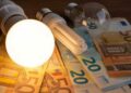 El precio de la luz sube este domingo un 8,2%, hasta los 185,87 euros/MWh