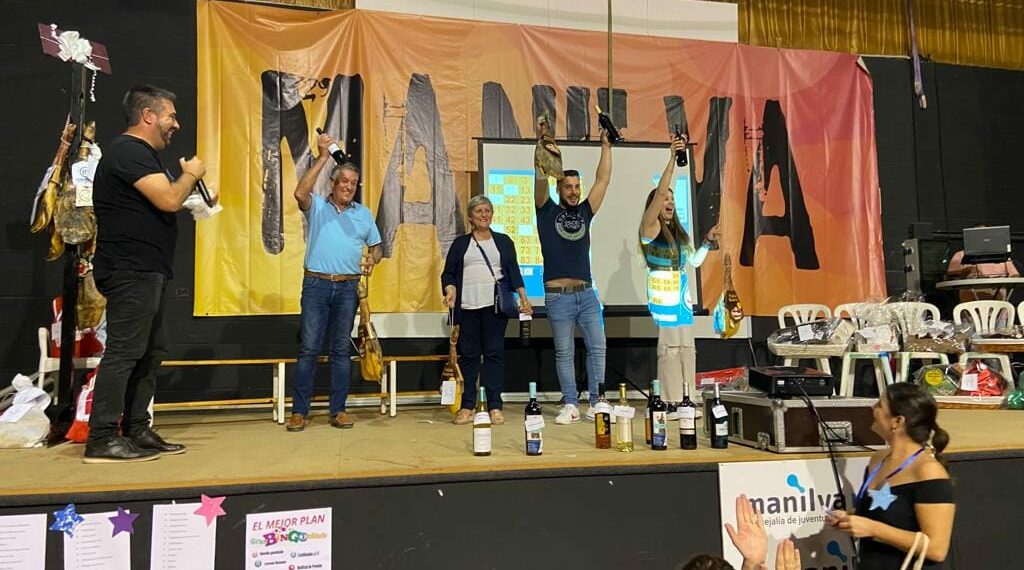 La asociación Luisana de Manilva recauda más de 4 mil euros con su bingo solidario