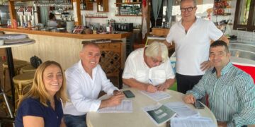 Manilva avanza en la regularización de sus chiringuitos