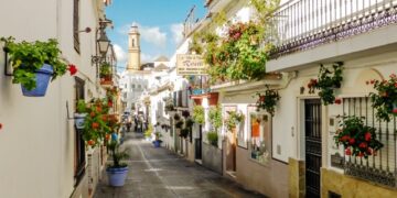 La Junta destina 380 mil euros a Estepona para potenciarla como municipio turístico