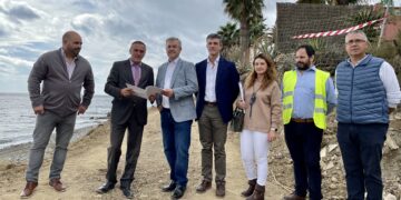 El nuevo tramo de corredor litoral en  Guadalobón permitirá unir ya 20,5 kilómetros de costa en Estepona