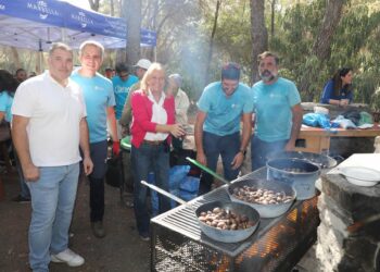 Cientos de personas se reúnen en Marbella por las fiestas del Tostón