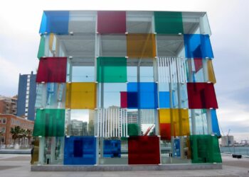 El trofeo de la Copa Davis llega a Málaga y se expondrá junto al Cubo del Pompidou