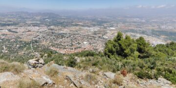 Rescatada una senderista herida en Torremolinos