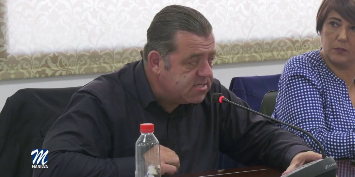 Compromiso Manilva pide a Dean Tyler que abandone ya ACOSOL como representante del partido