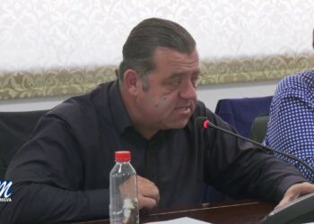 Compromiso Manilva pide a Dean Tyler que abandone ya ACOSOL como representante del partido