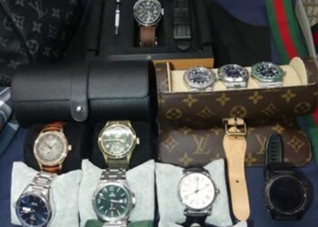 Detenidos por robar en una vivienda y maniatar y encerrar a la víctima en una habitación