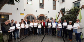 Marbella reconoce “la profesionalidad y entrega” de más de 50 empleados municipales que se han jubilado este año