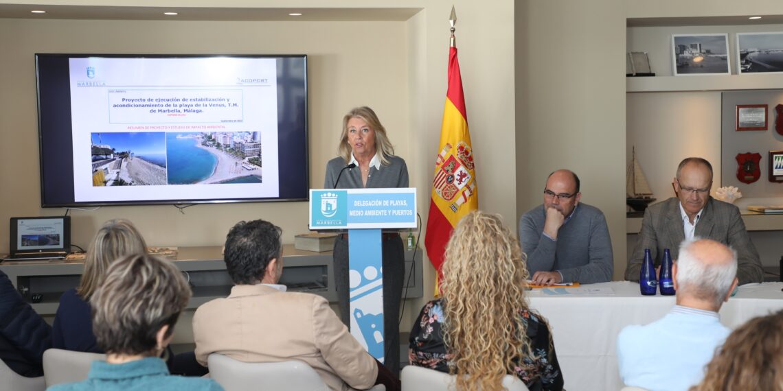 Marbella impulsa la construcción de un espigón y aportes de arena para estabilizar la playa de La Venus