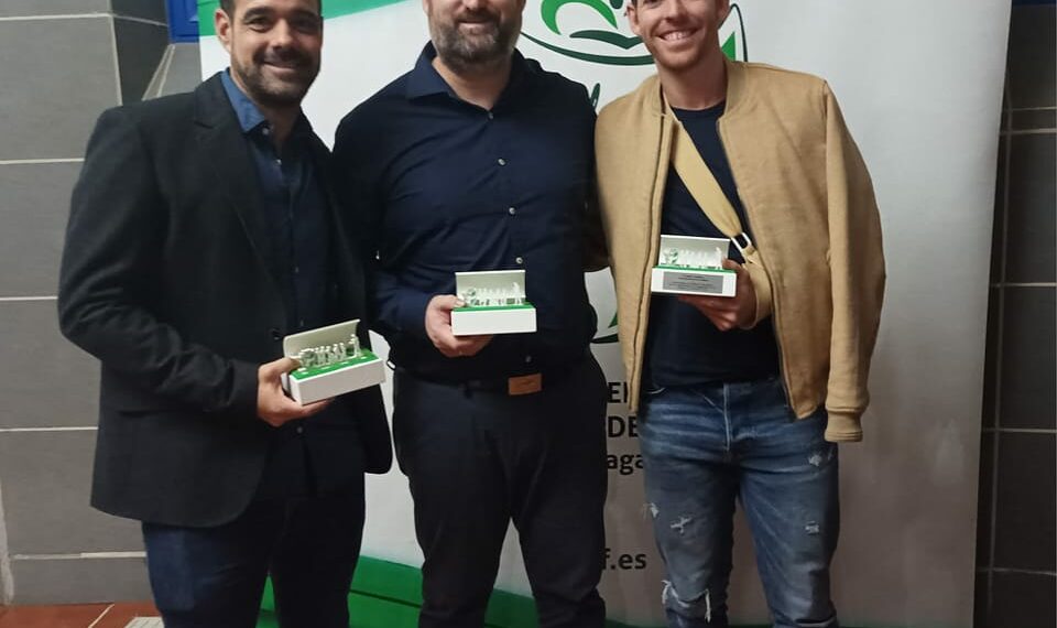 Varios entrenadores manilveños, galardonados por la RFAF