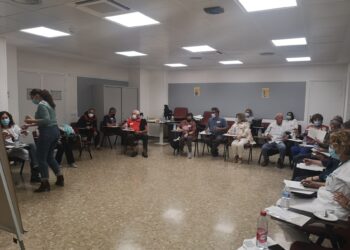 Pacientes y profesionales de Marbella forman a personas con una ostomía