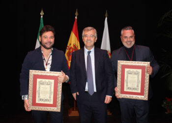 Miguel Poveda y a Juan Magán, Hijos Adoptivos de Estepona