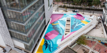 Estepona concluye el primer mural artístico que se realiza en pavimento en la ciudad con una superficie de 700 m2