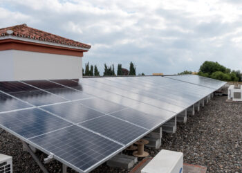 Otros tres edificios municipales de Estepona reducen sus emisiones