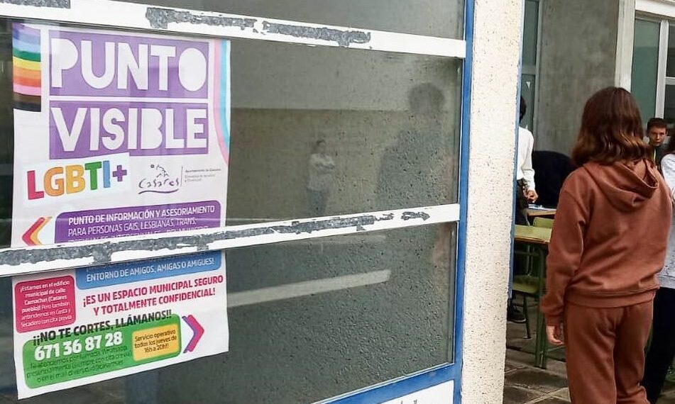 El IES Azahar de Tesorillo solicita al Punto Visible de Casares una formación en diversidad