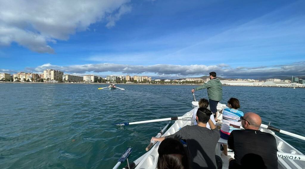 Más de 200 personas disfrutan de la Senda Azul