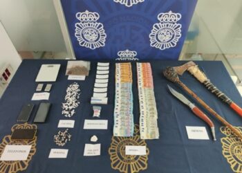 Dos detenidos, uno de ellos menor, tras desarticular un punto de droga en un domicilio de Marbella