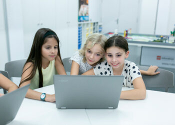 El programa Aquae STEM lanza una nueva edición más digital para seguir fomentando las vocaciones científicas en las niñas