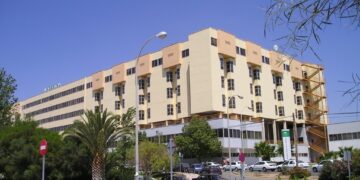 CCOO denuncia el “caos” en las urgencias del Hospital Clínico y exige un aumento de plantilla