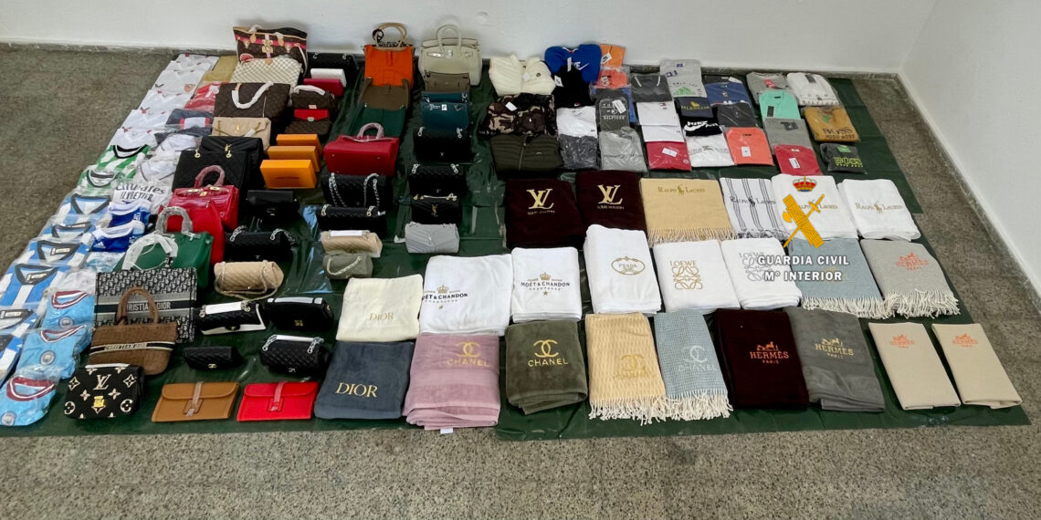 Investigadas cuatro personas de Marbella y Estepona por la supuesta comisión de un delito contra la propiedad industrial