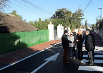 Marbella mejora la movilidad peatonal y las infraestructuras de calle Mimosa