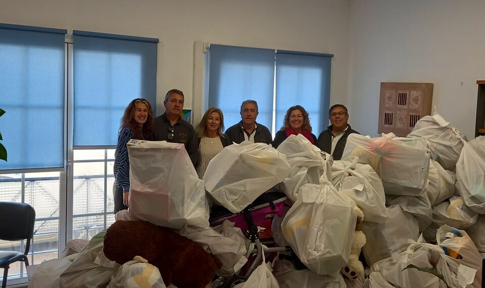 Manilva participa en la campaña «Ningún niño sin juguete»