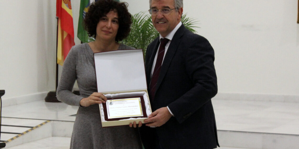 Entregado el II Premio Internacional de Poesía ‘Ciudad de Estepona’ a Olalla Castro por ‘Todas las veces que el mundo se acabó’