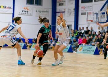 La defensa zonal y el último cuarto devuelven al CAB Estepona Jardín de la Costa del Sol la victoria