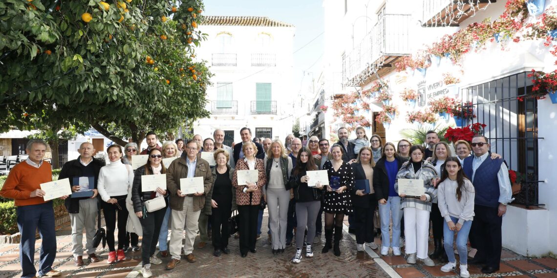 Entregados los premios del concurso de belenes y de decoración de escaparates de Marbella