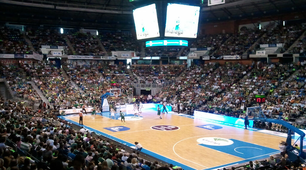 La Casa de la Juventud de Casares te invita a ver el Unicaja-AEK Atenas