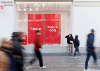 Arrancan las rebajas este sábado en tiendas físicas para Indetex y el Corte Inglés