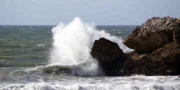 Alerta amarilla este domingo en Málaga por fenómenos costeros