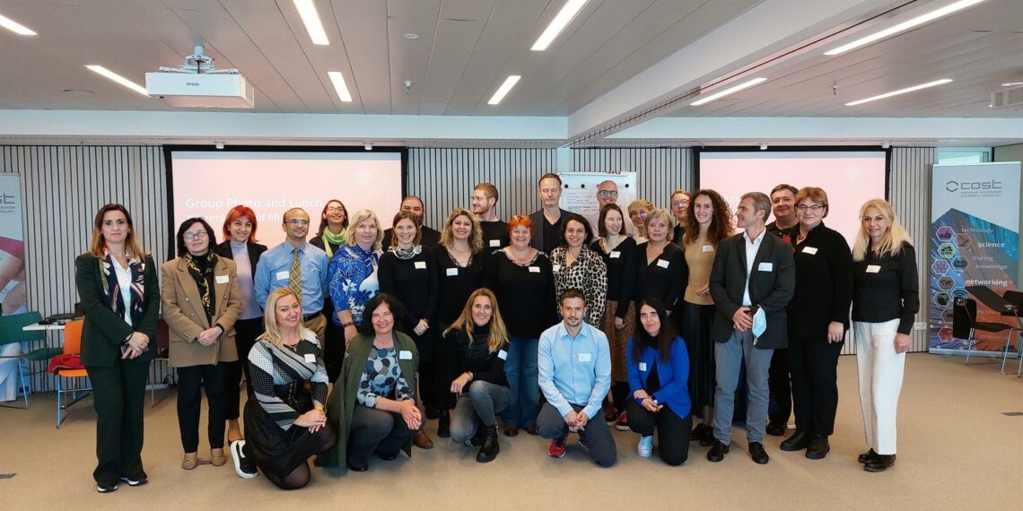 Un enfermero del Costa del Sol representa a España en una red que aborda los cuidados de personas con demencia