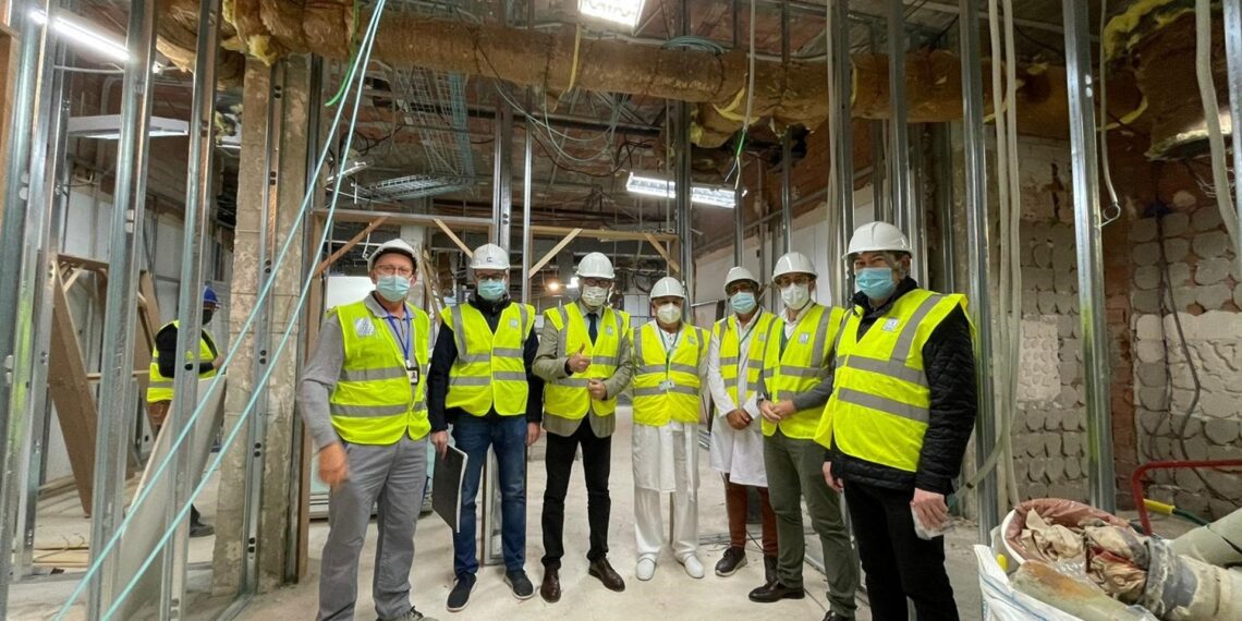 Las obras para mejorar confortabilidad en espacios de área de Radiodiagnóstico del Clínico siguen «a buen ritmo»