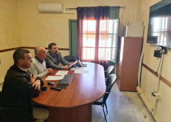 Ayuntamiento de Manilva y Junta tratan la rehabilitación de más de 100 viviendas VPO