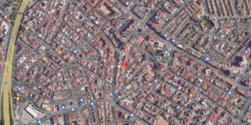 Tres personas, una de ellas menor, resultan afectadas en un incendio de vivienda en Fuengirola