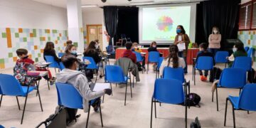 Vuelve el proyecto ‘Observa’, que promueve la igualdad de género en los centros de secundaria de Estepona