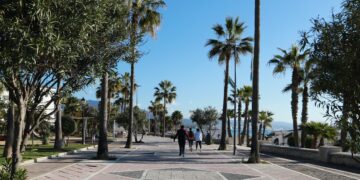 Finalizan los trabajos de reforma del Paseo Marítimo en la zona este de Puerto Banús